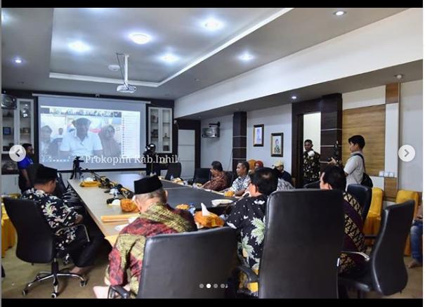 Antisipasi Penyebaran Covid-19 di Kab. Inhil, Bupati HM.Wardan Pantau Setiap Kecamatan Melalui Video Conference. 