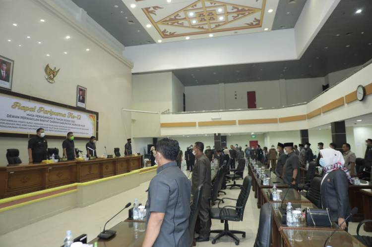 Wakil Ketua DPRD Inhil, Edi Gunawan SE MSi,Pimpin Rapat Paripurna Ke-12 Masa Persidangan III Tahun Sidang 2021