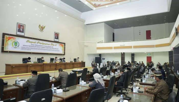 DPRD Dan Bupati Kabupaten Indragiri Hilir Tanda Tangani KUA dan PPAS APBD Tahun Anggaran 2022