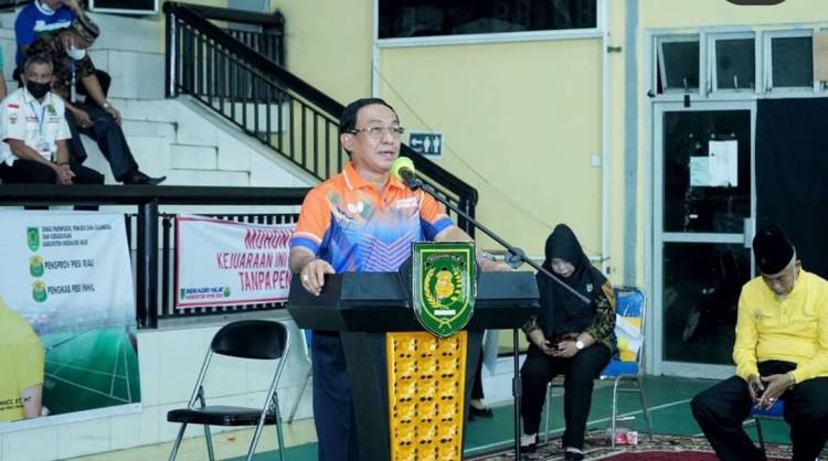 Kejurpov Badminton Inhil Tahun 2021, Resmi Ditutup Bupati HM. Wardan